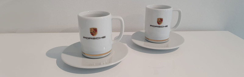 Portachiavi Porsche Stemma tedesco di Stoccarda Souvenir da collezione in  vendita su 1stDibs